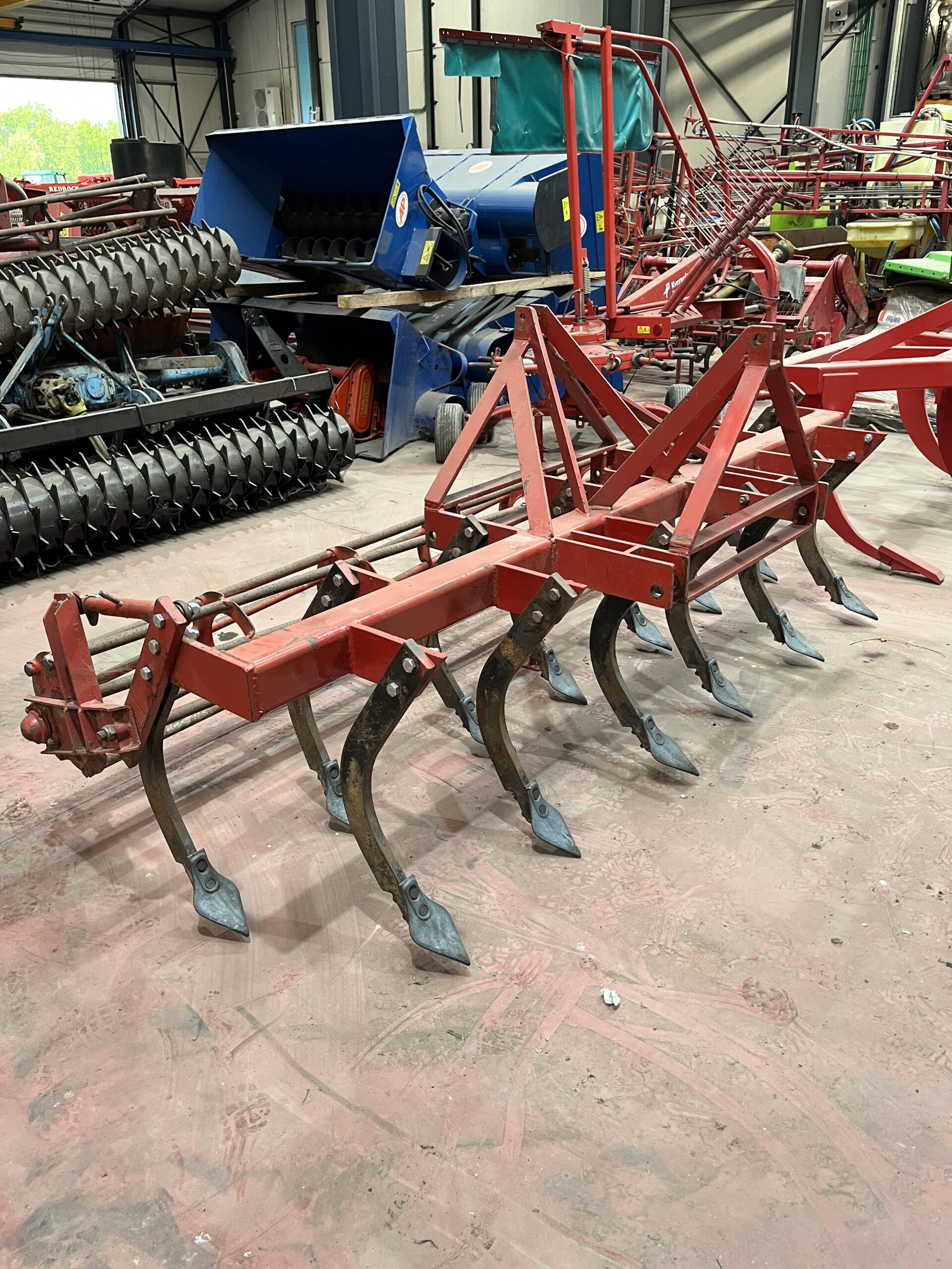 Cultivator /